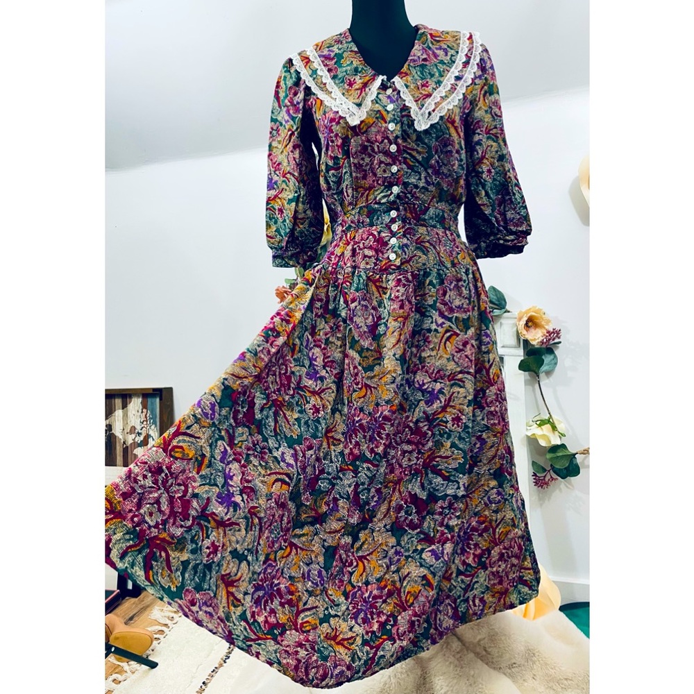 🍏Vintage Full skirt Dress🍎